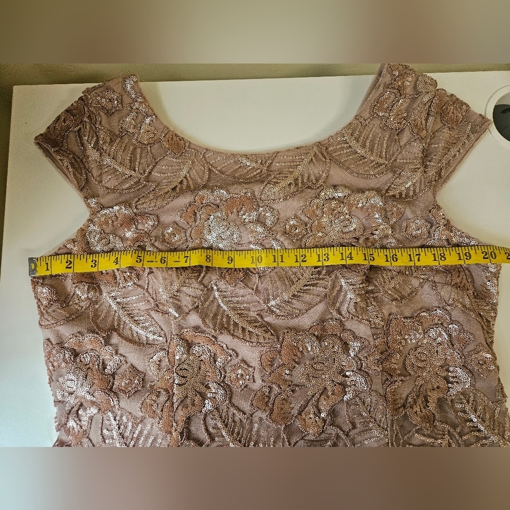 Alex Evenings -Women's Gold Sequin Pencil Dress Women's 16P Cocktail, Party - Picture 8 of 12